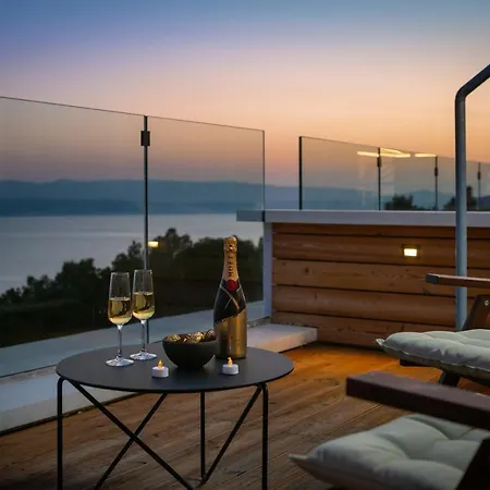 Maestral Villa Marusici (Split-Dalmatia)